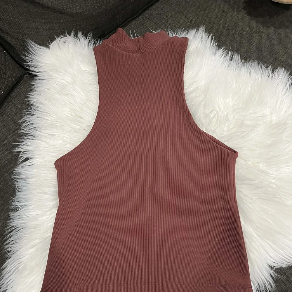 Zara Rust-Brown Ribbed Halter Top - Picture 5 of 6
